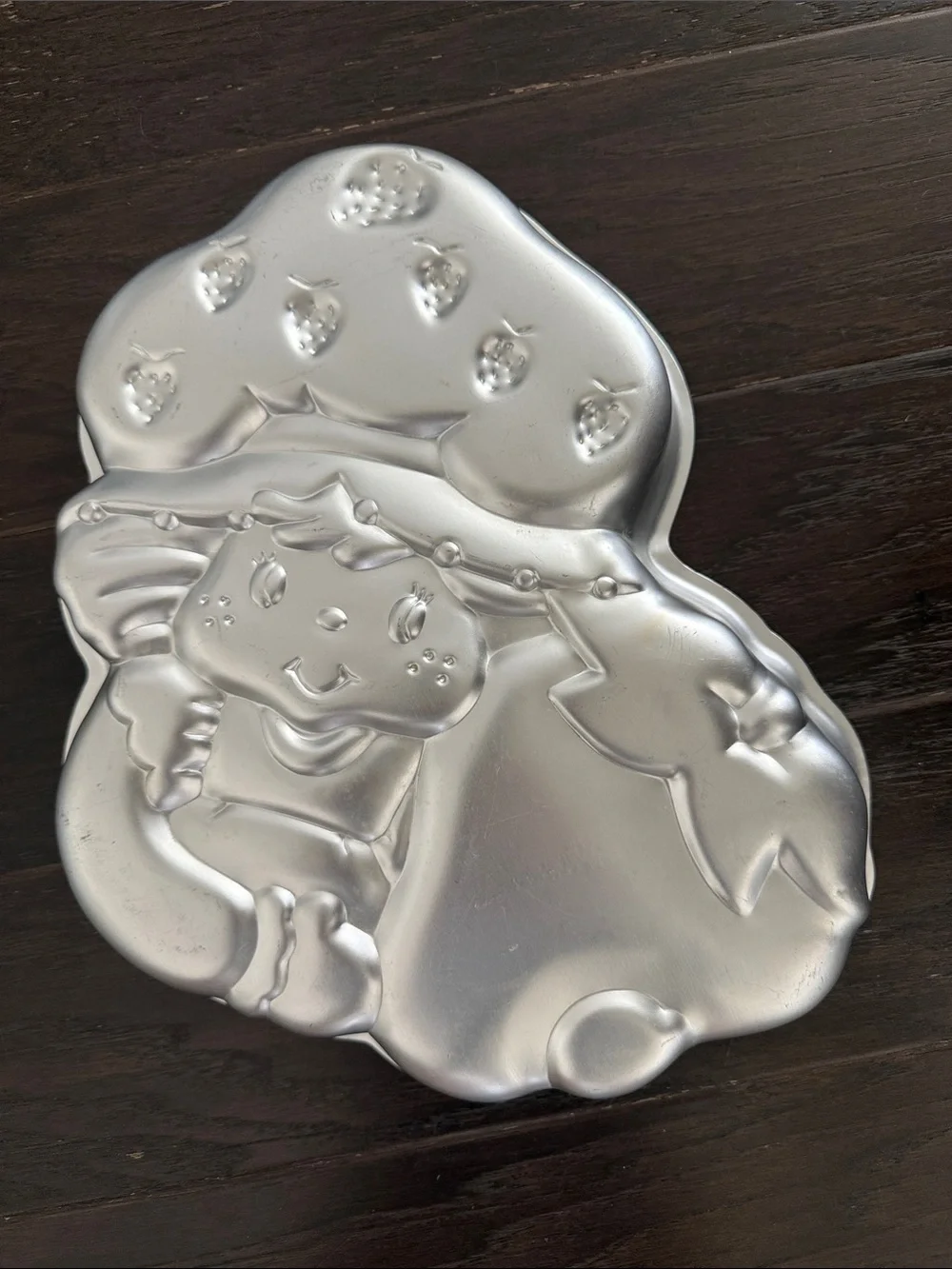 American Greetings Silver Strawberry Shortcake Character Cake Mold